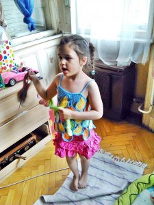 3csigatop-oteves-kislanynak